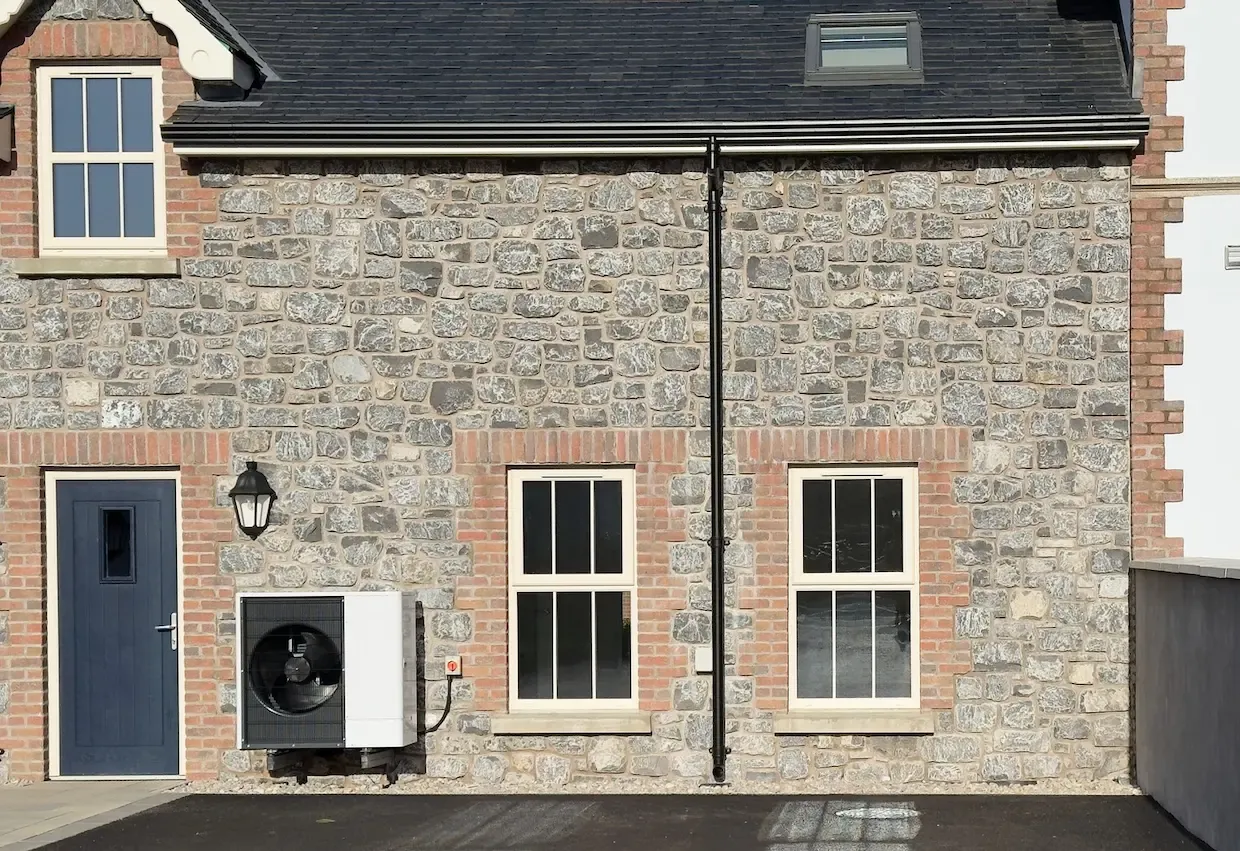La pompe à chaleur est‑elle compatible avec une maison ancienne ?